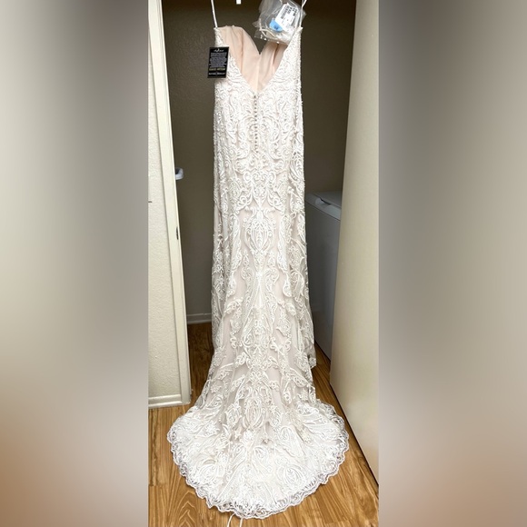 Wedding Dress NWT - Never Worn & Not Altered - Picture 5 of 13